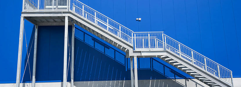 escalier métallique extérieur